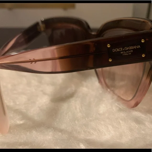 AUTHENTIC DOLCE & GABBANA SUNGLASSES - Picture 2 of 7
